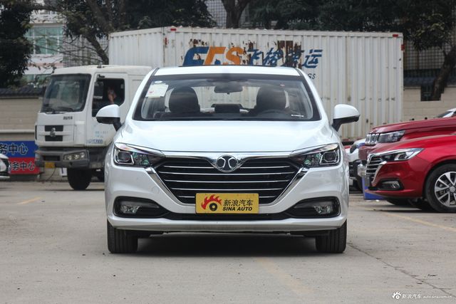 2018款北汽绅宝D50 1.5L CVT尊贵智驾版