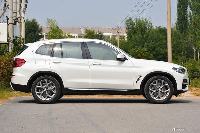 2020款宝马X3 xDrive25i 豪华套装