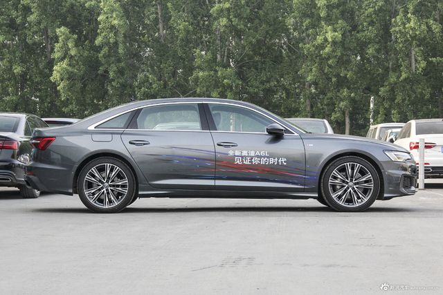2019款奥迪A6L 2.0T主动quattro臻选致雅型