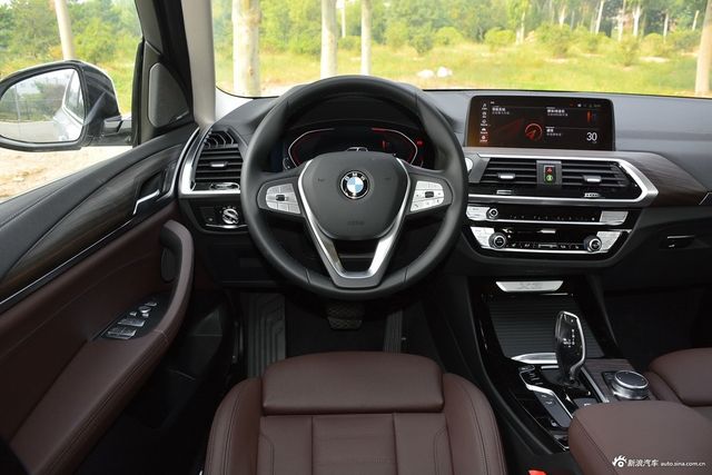 2020款宝马X3 xDrive25i 豪华套装