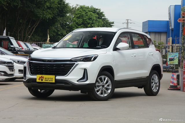 2019款BEIJING-X3 1.5L自动色泽版