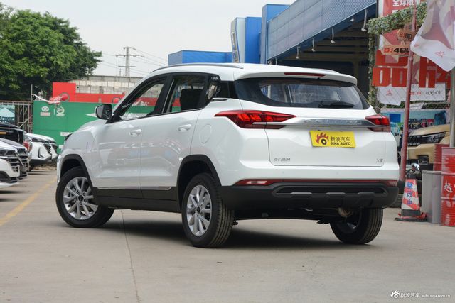 2019款BEIJING-X3 1.5L自动荣耀版