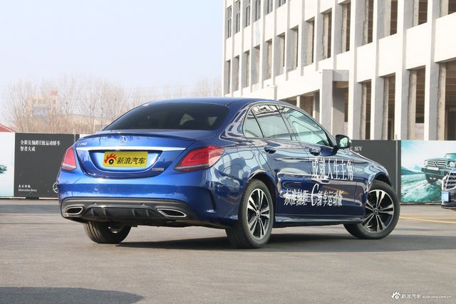 2020款奔驰C级C 260 1.5T自动运动版