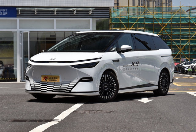 小鹏X9