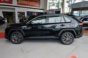 明明可以靠颜值却非要靠价格实力,丰田RAV4荣放全国11.84万起