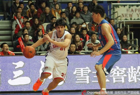 杨敬敏本赛季从上海转投北控