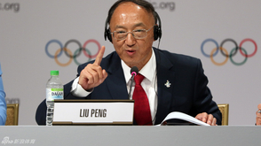 刘鹏:旱冰换冰刀身体力行做表率