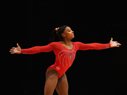 体操世锦赛冠军榜：拜尔斯狂揽4金 内村3金进账