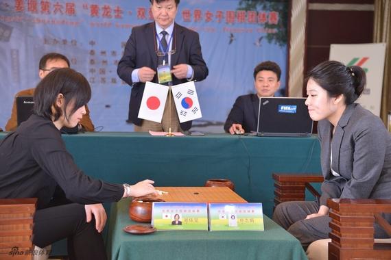 Women's ring in accordance with the negative PiaoZhiJuan kun South Korea left four people between China and Japan each 2 people