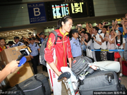 央视评给朱婷家送匾:尴尬了谁 少些套路多些真诚