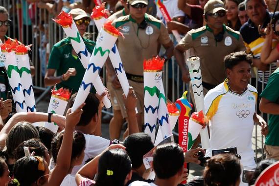 奥运圣火正在巴西境内传递
