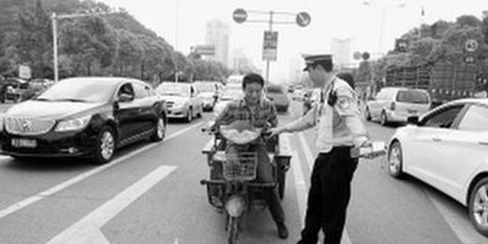 安庆整治非机动车交通违法行为 设置13处联勤