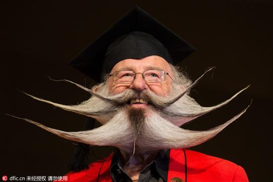 图片来自世界胡须锦标赛~