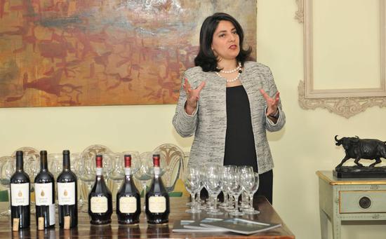 葡萄牙皇家酒庄代表 Dora Martins