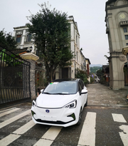 全新奔奔EV实车谍照曝光