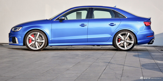 实拍|新款奥迪RS3 超级疯狂的钢炮