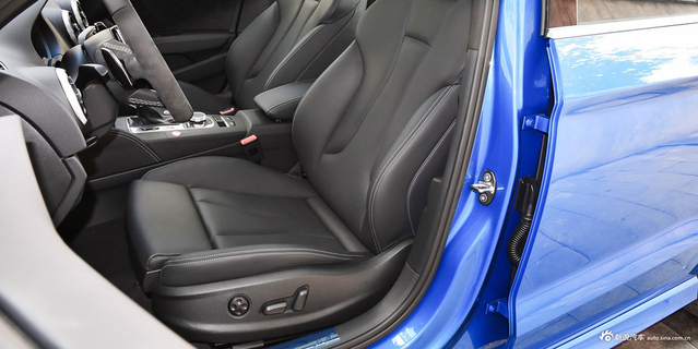 实拍|新款奥迪RS3 超级疯狂的钢炮