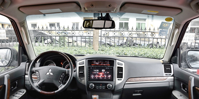 实拍|新款帕杰罗 号称日系三大越野车之一