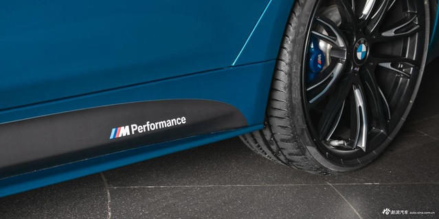 宝马440i定制版官图 标配Akrapovic排气