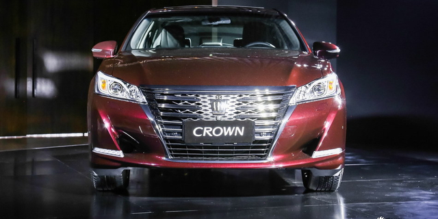 图集|新款皇冠 全方位小幅提升/26万起