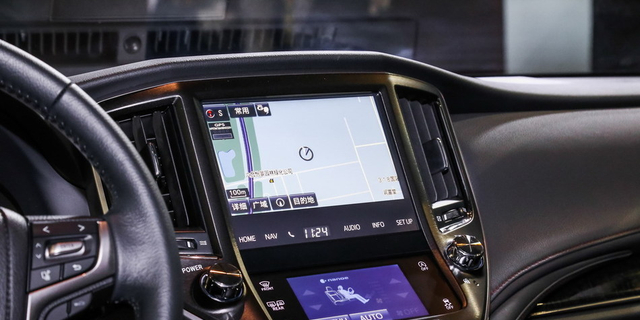 图集|新款皇冠 全方位小幅提升/26万起