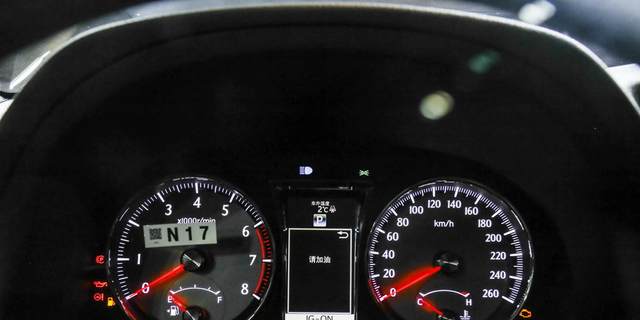 图集|新款皇冠 全方位小幅提升/26万起