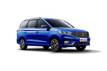 宝骏360正式上市 售价区间5.68-7.58万
