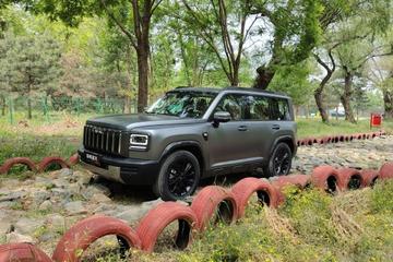 2.0T+机械四驱/最纯粹方盒子 哈弗猛龙燃油版越野场地试驾