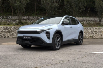 试驾羿驰05S 家用SUV务实好选择