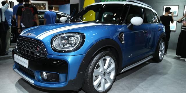 MINI COUNTRYMAN就是这么一款车型，尺寸刚好。