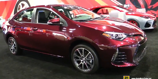 美版卡罗拉50周年纪念版配备了全LED前大灯。