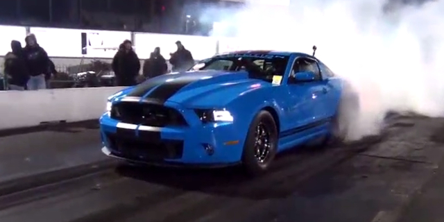 野马的车身线条一直保留了力量感。