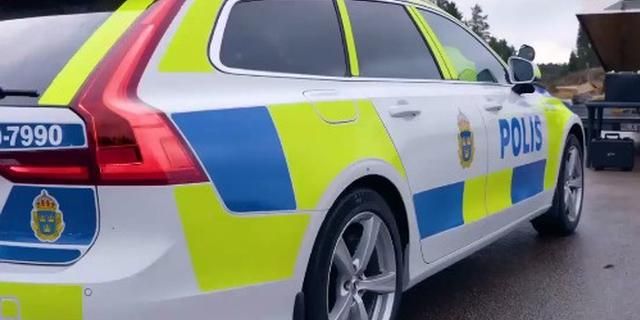 实用性！瑞典警察测试沃尔沃V90警车 