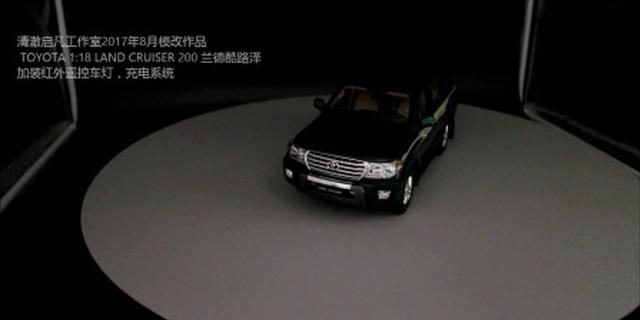 视频：清澈启凡 TOYOTA 1:18 兰德酷路泽