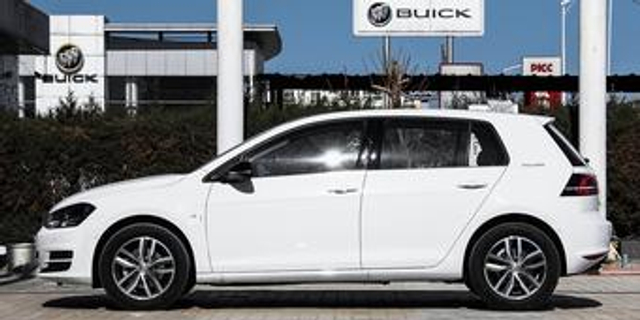 2017款高尔夫1.4T自动豪华百万辆纪念版230TSI