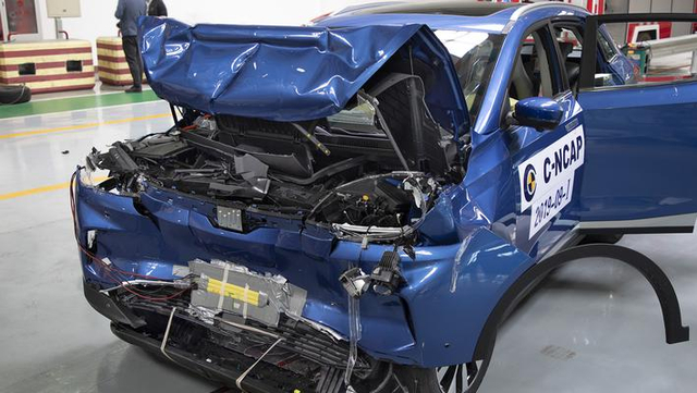 威马EX5 C-NCAP碰撞测试