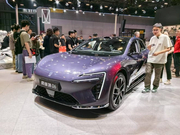 2025上海车展：阿维塔06亮相