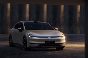 SDA平台首款轿车 长安启源全新中大型家轿C390官图发布