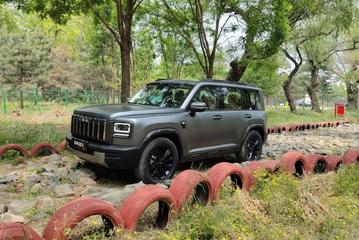 2.0T+机械四驱/最纯粹方盒子 哈弗猛龙燃油版越野场地试驾