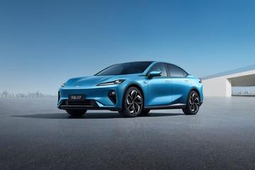 2026款深蓝L07上市 限时权益价13.59-15.59万元