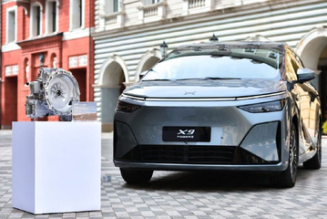 小鹏X9超级增程全球首发华为DriveONE下一代增程发电机