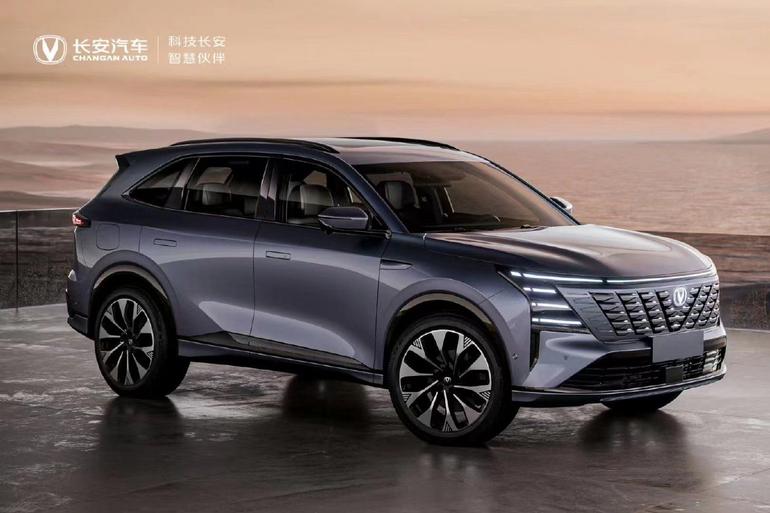  The new Chang'an CS75 official image exposes more dynamic and fashionable style