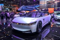 2025上海车展：极狐ARCFOX 77°亮相