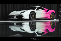 这个渐变色的法拉利488spider有点好看哦！