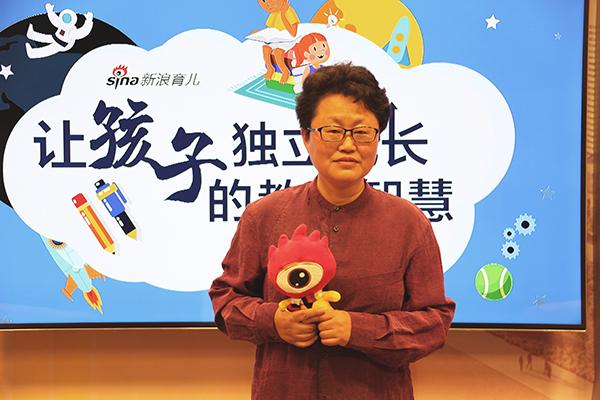 金牌制作人袁梅 新书《聪明的妈妈像傻瓜》(接力出版社)