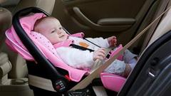 第六招：选购合适的推车、婴儿提篮和汽车安全座椅