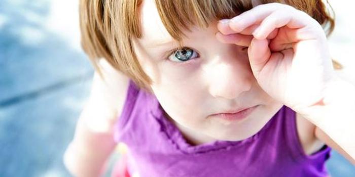 孩子夏天眼睛痒是怎么回事?