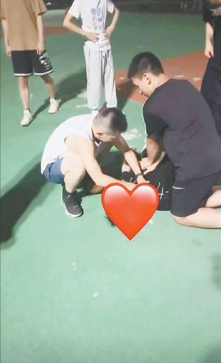 事发时,盛徐荦和徐得立参与救援。 视频截图