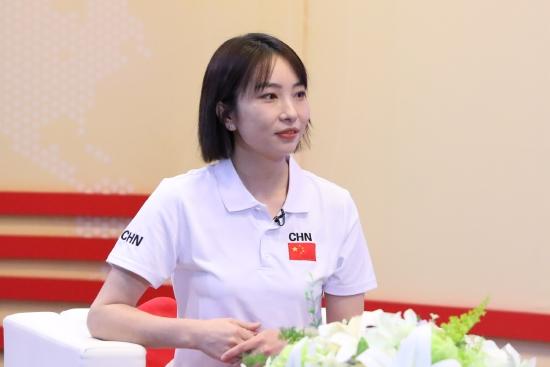 中国体操运动员世界冠军:范晔