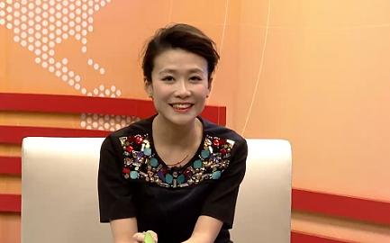 央视主持人薛雯做客新浪育儿